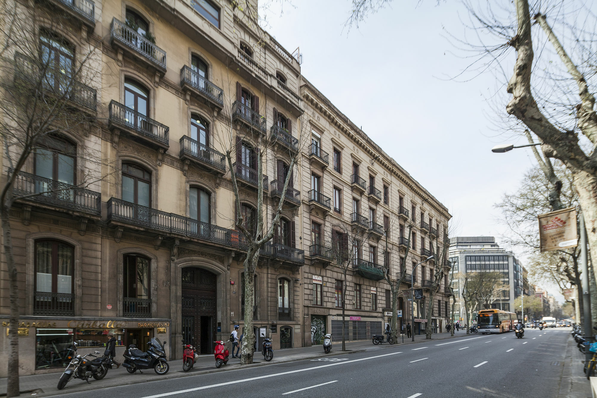 Uma Suites Pau Claris Barcelona Eksteriør billede